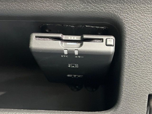 【ETC】高速道路の料金所をストレスなく通過！話題のスポットやサービスエリアに多い「スマートIC」利用時は必須のアイテムです。当店でセットアップを実施、ご納車当日からすぐにご利用いただけます！