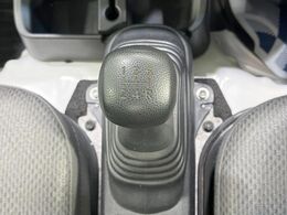 【フロア5速MT】走りの5速MT！！スポーティーな走行をお楽しみいただけます♪