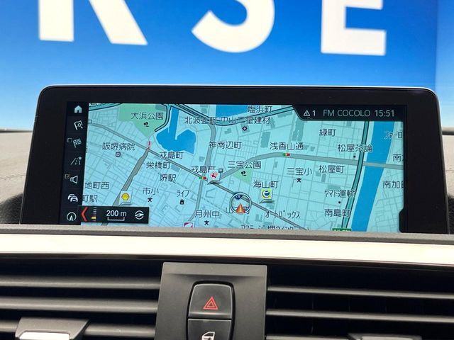 ●純正ナビ:一体感のあるナビは、高級感ある車内を演出してくれます。オーディオ機能も充実しておりますので、運転もより楽しめます♪