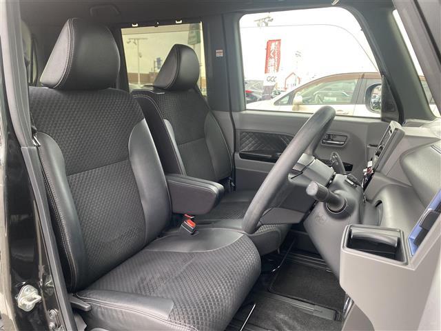 【トランク】積み込みやすくて、たっぷり積める荷室です。シートアレンジできるものは、乗車人数と荷物の量や大きさによってシートを動かすことができるので、より快適なドライブが可能です！