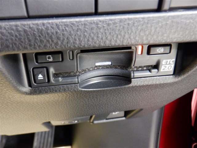 ETC車載器付きです。高速道路の料金所もスムーズに通過できます。