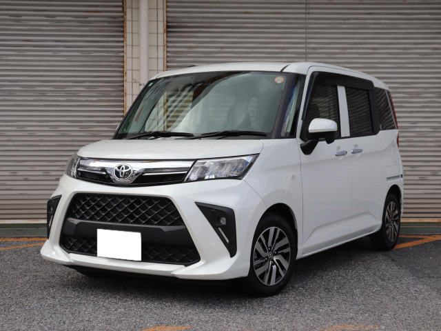 店舗にてお車を並べて展示しておりませんので、現車確認の際は、一度日程をご連絡頂いてからのご来店をお願い致します。