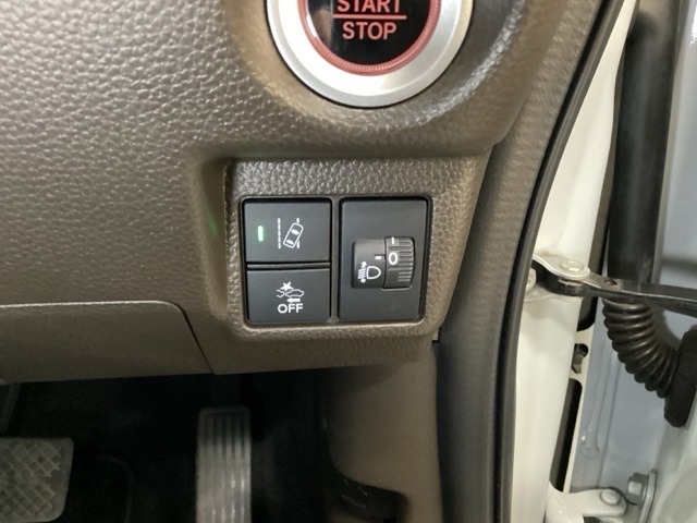当社サービススタッフが点検整備を実施し、その後、ご納車させていただきますので安心してご利用いただけます。