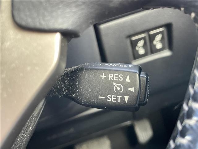 【運転席操作部】快適なドライブを楽しむための機能が装備されています！運転席から触れるので、使いやすいです！除菌プランいれていただくと、さらに清潔で安心していただけます！