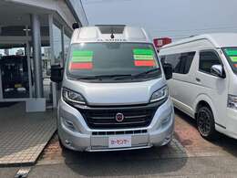 屋内・屋外展示場あり！じっくり現車をご覧いただけます。レンタカーもございます！まずはご覧ください！