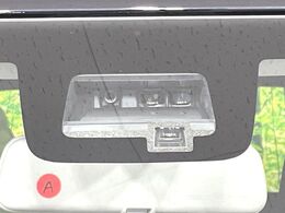 【スズキ　セーフティサポート】走行中に前方の車両等を認識し、衝突しそうな時は警報とブレーキで衝突回避と被害軽減をアシスト。より安全にドライブをお楽しみいただけます。