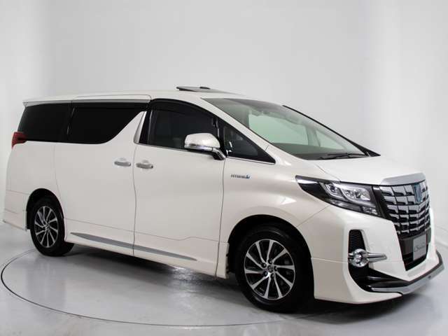 当社はご遠方お客様でも販売OK！ 現車の確認は、電話でお話ししながら、気になる部分を実況中継します。さらに、気になる箇所を含め沢山のお写真をメールや郵送でお送りします。まずは一度お電話、メールにて！