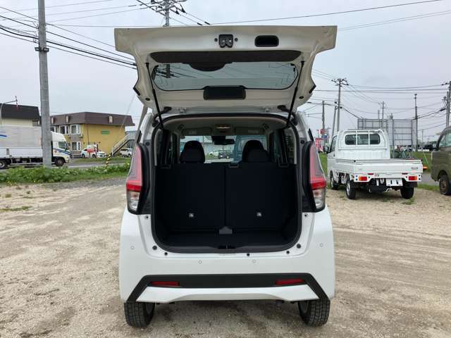 大切な愛車を見つけるお手伝いから始まり、ご購入後もできるだけ長く、安全にお乗りいただけるようにアフターサポートにも全力で取り組んでいます。