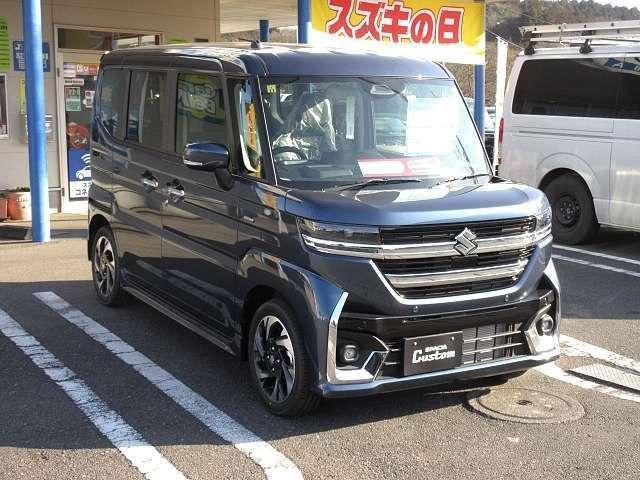 （新車受注/ご納期1ヵ月～）スペーシアカスタム・ハイブリッドXS☆　新車に8インチナビ/フロアマット/ドアバイザーがセットでお買得☆　新車なので他グレードのお見積りや、お好きな車体色でご注文もOK☆