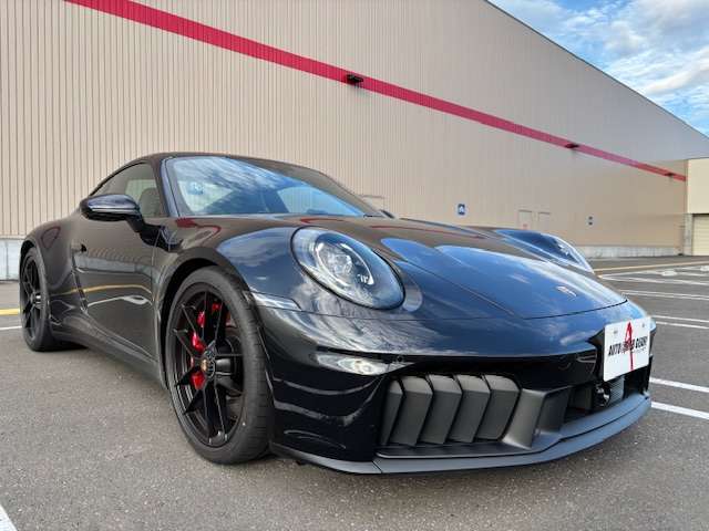 国内ポルシェセンター正規ディーラー車　サテンブラックホイール仕様　スポーツクロノ+スポーツエキゾースト標準装備