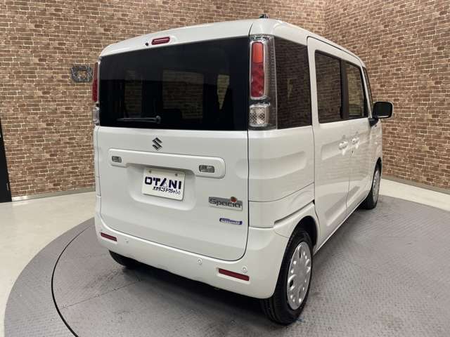 ■親切・丁寧な接客をお約束■　初めてお車のご購入を検討されている方や、お車についてあまり詳しくない方にも分かりやすい接客を心掛けております。女性営業スタッフも在籍！購入に不安がある女性の方もぜひ♪