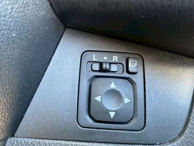 内外装ともに綺麗な車両になっております♪エンジン等の機関不具合なく良好な状態です★是非ご来店お待ちしております！