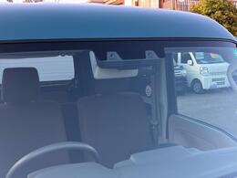 デュアルカメラブレーキサポート。フロントガラスに設置された2つのカメラセンサーで前方の車両や歩行者を検知し、反応速度5?100km/hで衝突事故時の被害を軽減します！