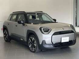 気密性の高いMINIは外観のかわいらしさとは裏腹に、外の雑音を遮り、高級感のある快適なドライブをお楽しみいただけます