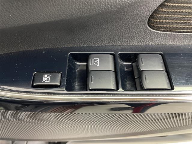 【窓操作部】軽い力で、窓を開けたり閉めたりすることができます！掲載箇所以外にご希望の写真がございましたら、お気軽にお問い合わせ下さい！メールや郵送でお送りさせていただきます。