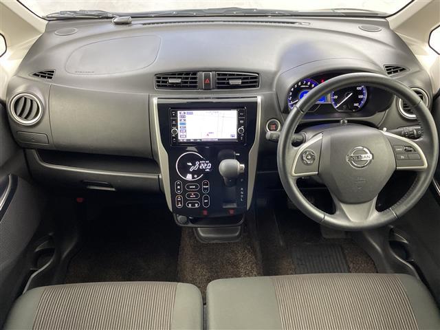 【インパネ全体】全方位で視界が広く、高い目線で運転もしやすいです！