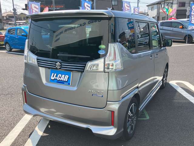 目立つ凹みもないきれいな外装です！