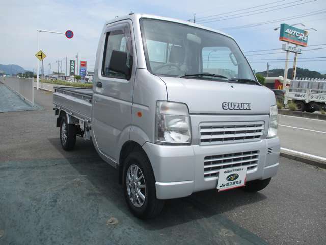 アフターケアもお任せ下さい！車検・修理・鈑金塗装・タイヤ・自動車保険など、車に関するあらゆることを取り扱っています！お気軽にご相談ください！スタッフがご説明・ご案内させていただきます。