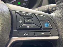 【プロパイロット】高速道路での長距離走行が楽に！！渋滞時と巡回走行のシーンで、アクセル・ブレーキ・ステアリングを自動で制御し、長距離運転の負担を軽減してくれます♪