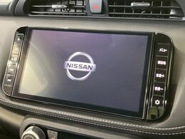 【純正9型ナビ】人気の大型9インチナビを装備。存在感のある大画面はインパクト大！ナビ利用時のマップ表示は見やすく、テレビやDVDは臨場感がアップ！いつものドライブがグッと楽しくなります♪