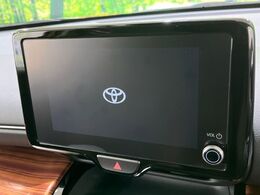 【8インチ　ディスプレイオーディオ】大画面のディスプレイはAppleCarPlayやAndroidAutoが利用可能。大きな画面でスマホナビアプリ等が利用いただけます♪