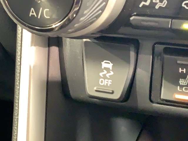 横滑り防止装置がついています。いざという時に安心ですね。