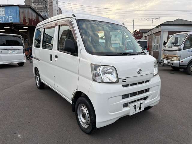 左右のヘッドライトもまだまだキレイです。