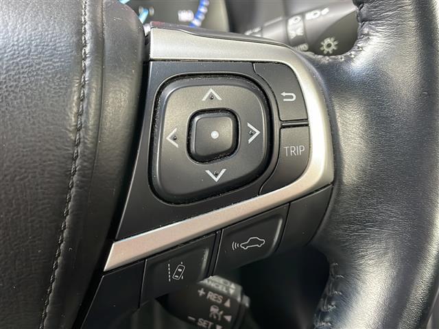 気になる車はすぐにお問い合わせください！右のカーセンサー専用無料ダイヤルから、専門スタッフがお車のご質問にお答えいたします！