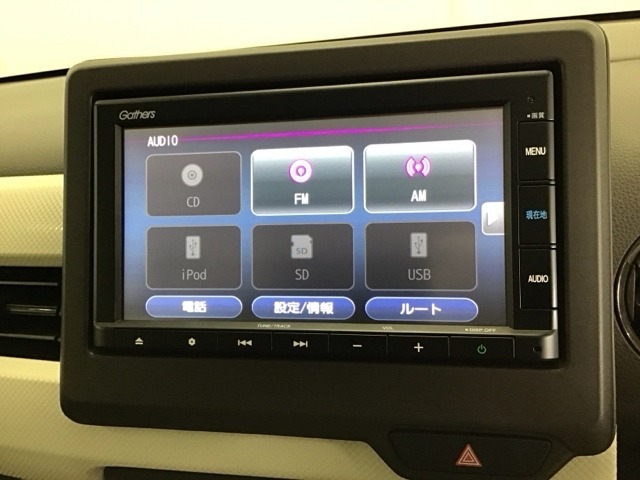 AVメニューはご覧の通り、様々なコンテンツに対応、ドライブを楽しく演出できます。詳しくはスタッフへお尋ねください