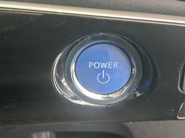 今の愛車いくらで売れるの？他社で査定して思ったより安くてショック・・・そんなお客様！是非一度WECARSの下取価格をご覧ください！お客様ができるだけお得にお乗り換えできるよう精一杯頑張ります！