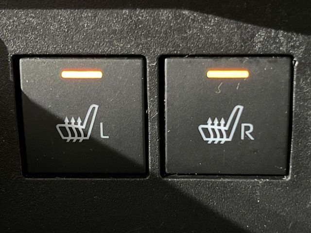 【シートヒーター】寒い日に重宝するシートヒーター！エアコンより早く温まってくれるので寒がりの人も安心ですね♪エアコンの温風は乾燥するから苦手、という方にもをおすすめです。
