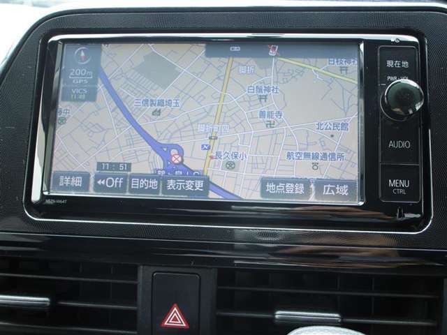 7型の純正ナビです。