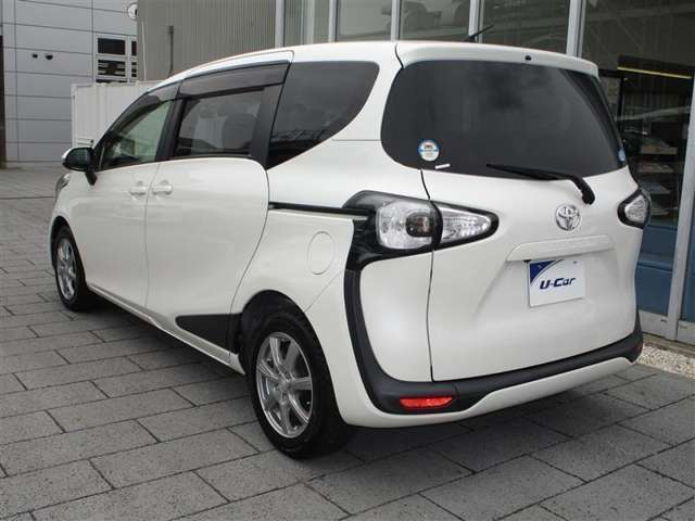 走りにこだわりながら収納力も持ち合わせたお車です。荷物を載せて軽快なドライブを楽しめますよ♪