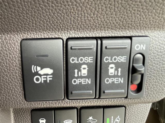 【運転席操作部】快適なドライブを楽しむための機能が装備されています！運転席から触れるので、使いやすいです！除菌プランいれていただくと、さらに清潔で安心していただけます！