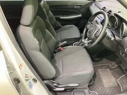 「この車の写真をもっと見たい」「状態が気になる」「この装備はついている？」どんな小さな疑問でもお気軽にお問い合わせください！