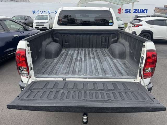 荷室
