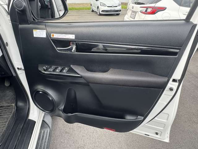 運転席ドアパネル