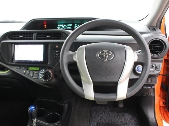 運転席廻りです。
