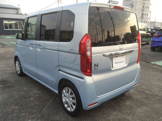 全国の日産販売会社で点検＆修理、保証サービスが受けれます。