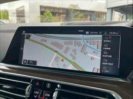 純正ナビ搭載でロングドライブも快適！