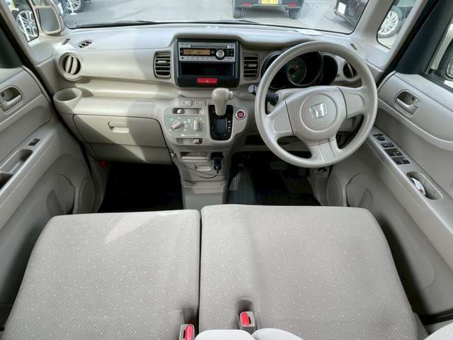 ゆったりとした室内空間で快適にお乗りになられます！また内装に関してもスタッフが綺麗に仕上げご納車させて頂きます！