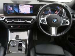 ◆インスツルメントパネルやインテリアトリムなどは、調和しなが洗練された室内を作り上げ、スイッチ類によって、優れた操作性をも実現。ドライバーの視線や動線を考え、人間工学に基づきデザインされています◆