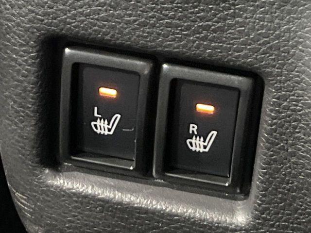 【シートヒーター】寒い日に重宝するシートヒーター！エアコンより早く温まってくれるので寒がりの人も安心ですね♪エアコンの温風は乾燥するから苦手、という方にもをおすすめです。