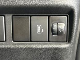 【パワースライドドア】スマートキーや運転席のスイッチでスライドドアの開閉が可能♪電動だから力を入れてドアを開ける必要が無く、小さいお子様でも、重い荷物を持っている時もラクに開け閉めできます♪