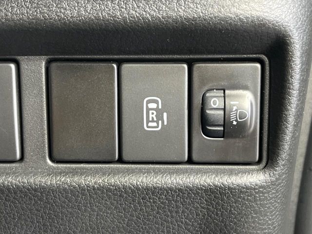 【パワースライドドア】スマートキーや運転席のスイッチでスライドドアの開閉が可能♪電動だから力を入れてドアを開ける必要が無く、小さいお子様でも、重い荷物を持っている時もラクに開け閉めできます♪