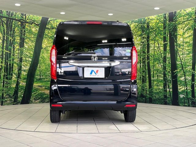 安心の最長10年・走行無制限保証（有償）をご用意。保証内容も充実はもちろん、無料点検＆オイル交換や、年中無休の全国・24時間ロードサービスも付帯されておりますのでご安心下さい。