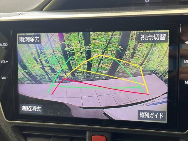 【バックカメラ】駐車時に後方がリアルタイム映像で確認できます。大型商業施設や立体駐車場での駐車時や、夜間のバック時に大活躍！運転スキルに関わらず、今や必須となった装備のひとつです！