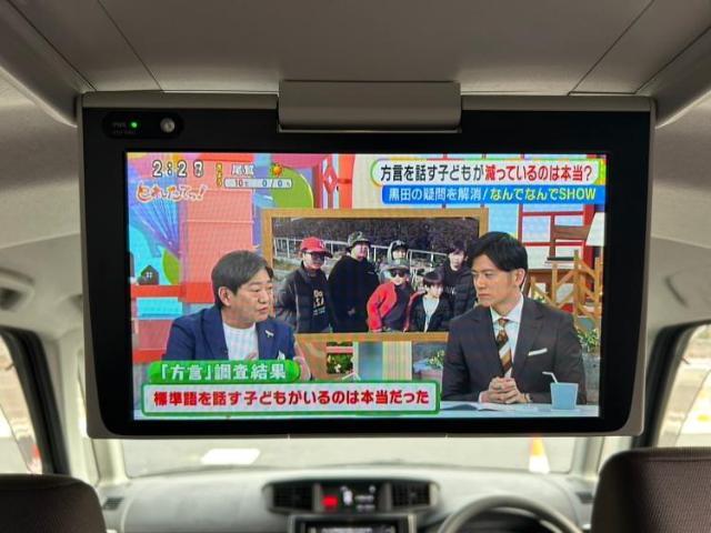 WECARSの展示場では実際に見て、触ってお車をお選びいただけます！知識の豊富な営業スタッフが様々なカーライフをご提案いたします！