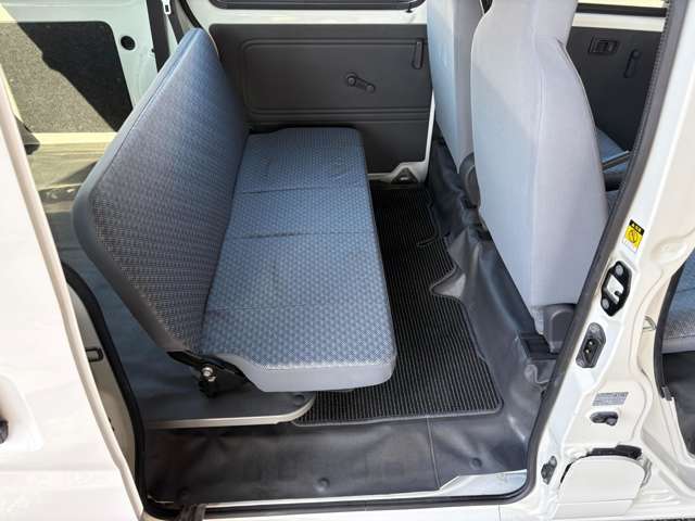 舞鶴自動車道「丹南篠山インター」より篠山市街地方面へ2km。東岡屋交差点の信号を右折して500m です。