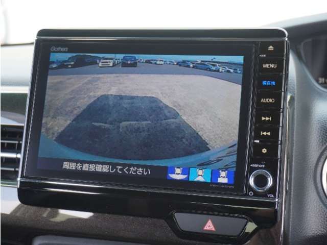 ◆バックカメラ◆リバースにするだけで映ります、後方の安全確認や、狭い駐車場での車庫入れ、雨の日や夜間など視界の悪い時に便利です！安全にバックする為には欠かせない装備です。